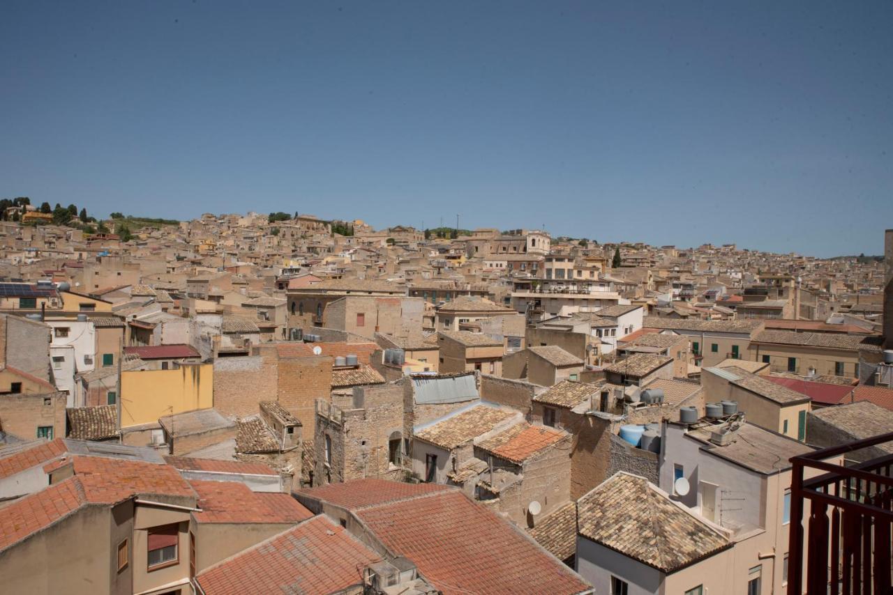 CanicattìCome A Casa Panoramico E Centralissimoアパートメント エクステリア 写真